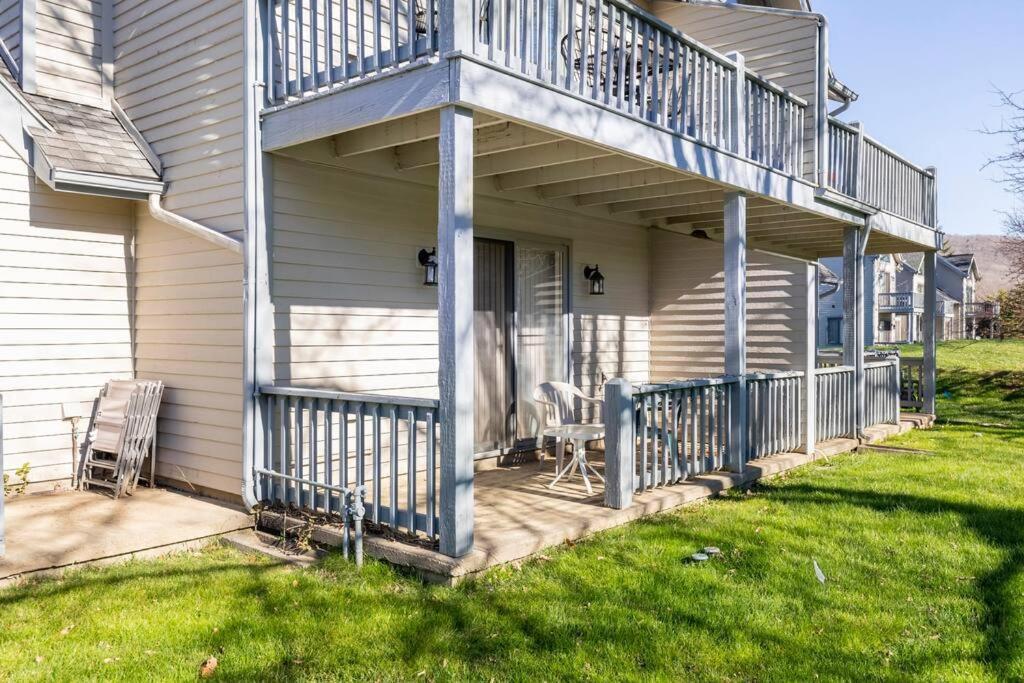 Skiing, Hiking, Village Of Eville Mtn Escape Ellicottville Extérieur photo